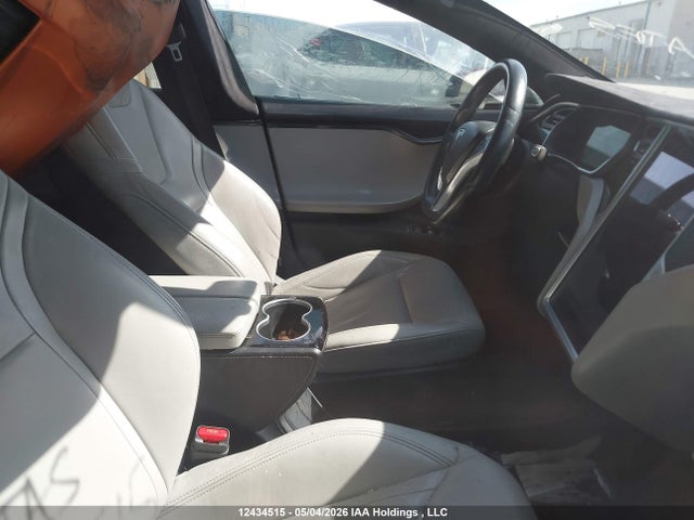 12434515 :رقم المزاد ، 5YJSA1E24GF120921 vin ، 2016 Tesla Model S 60d/70d/75d/85d/90d مزاد بيع