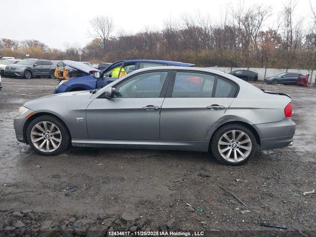 12434617 :رقم المزاد ، WBAPK7G56BNN86550 vin ، 2011 Bmw 3 Series مزاد بيع