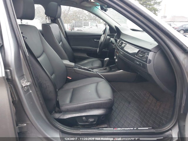 12434617 :رقم المزاد ، WBAPK7G56BNN86550 vin ، 2011 Bmw 3 Series مزاد بيع