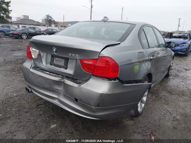 12434617 :رقم المزاد ، WBAPK7G56BNN86550 vin ، 2011 Bmw 3 Series مزاد بيع