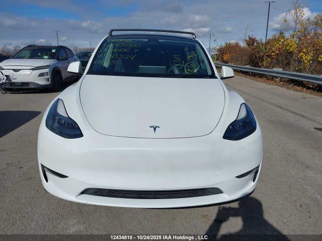Продажа на аукционе авто 2023 Tesla Model Y Performance, vin: LRWYGDEF1PC960324, номер лота: 12434810