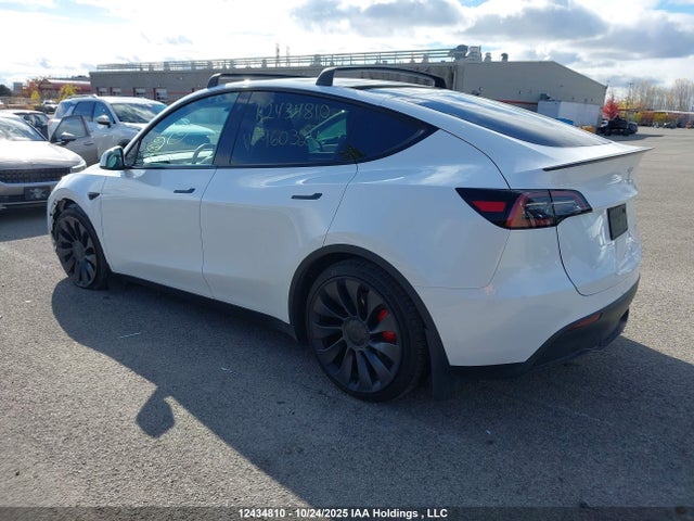 Продажа на аукционе авто 2023 Tesla Model Y Performance, vin: LRWYGDEF1PC960324, номер лота: 12434810