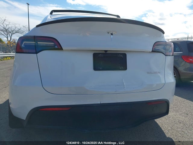 Продажа на аукционе авто 2023 Tesla Model Y Performance, vin: LRWYGDEF1PC960324, номер лота: 12434810