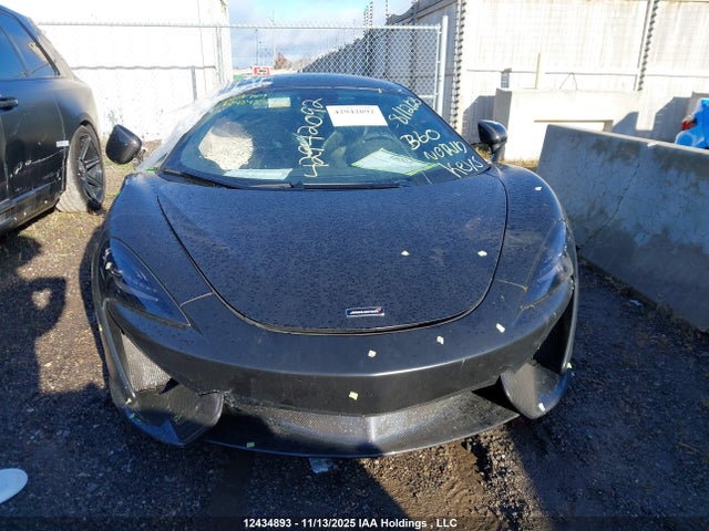 Mclaren 570S 2017 SBM13DAA0HW003751 Image 12
