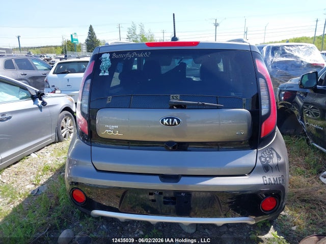 KIA SOUL + 2018 KNDJP3A5XJ7608483 Image 17