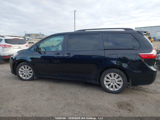 5TDDK3DCXFS121240 Toyota Sienna Xle/limited
