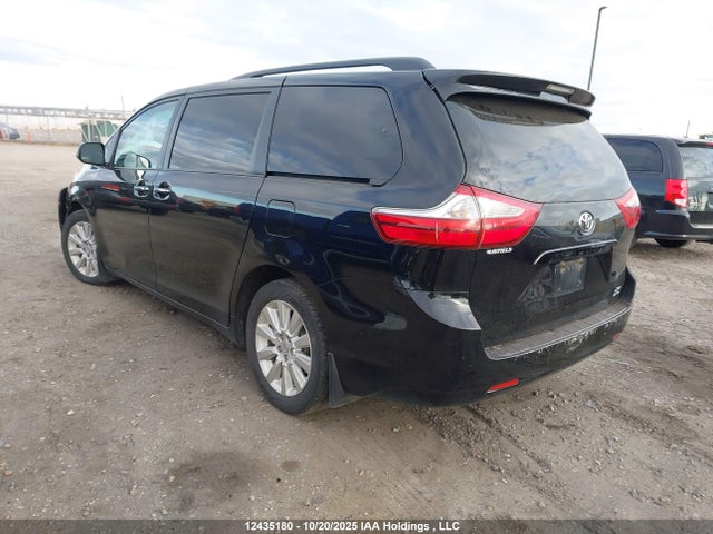 5TDDK3DCXFS121240 Toyota Sienna Xle/limited