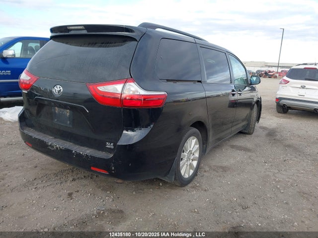 5TDDK3DCXFS121240 Toyota Sienna Xle/limited