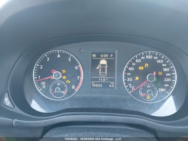12435222 :رقم المزاد ، 1VWCM7A33FC053718 vin ، 2015 Volkswagen Passat Sel مزاد بيع