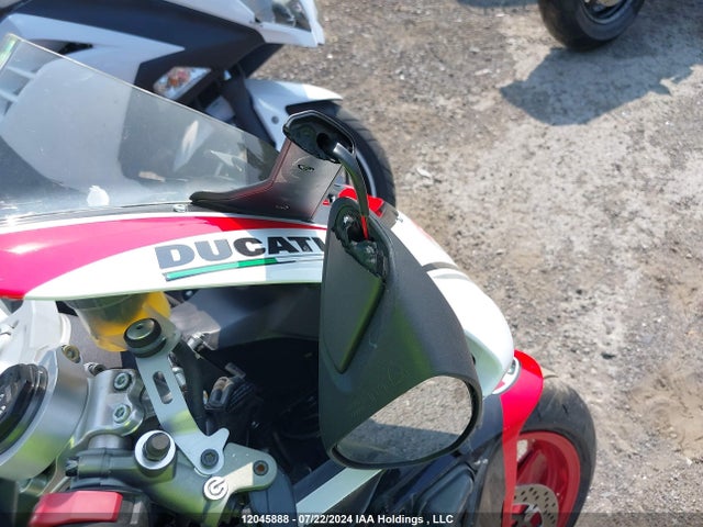 ZDMHAATW1MB005082 Ducati Superbike