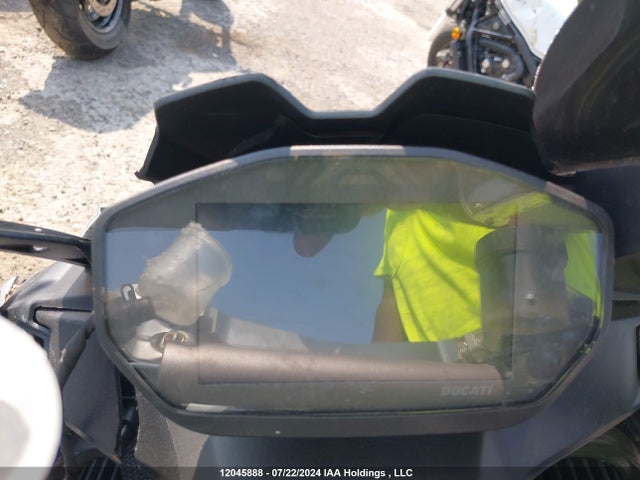 ZDMHAATW1MB005082 Ducati Superbike