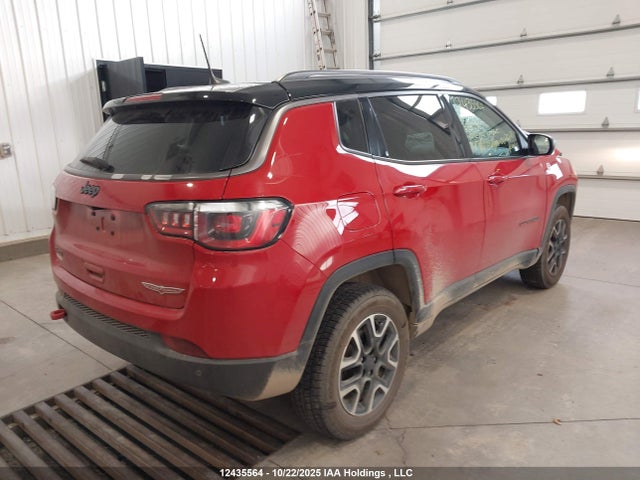 3C4NJDDB8MT524396 Jeep Compass Trailhawk