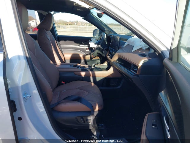 12435647 :رقم المزاد ، 5TDADAB51SS014934 vin ، 2025 Toyota Grand Highlander Hybrid Platinum Max مزاد بيع