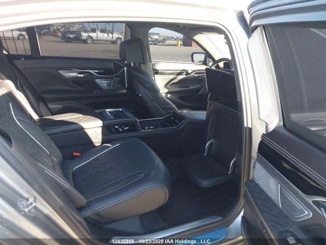 WBA7U6C0XLBM62928 BMW M760li Xdrive