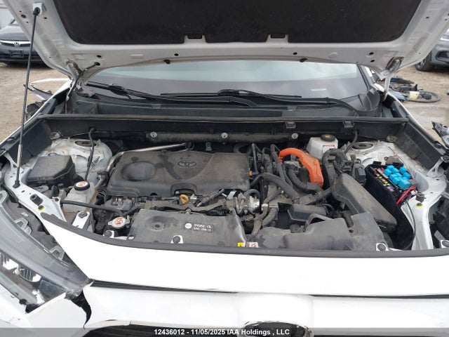 2T3BWRFV2NW134140 Toyota RAV4 LE