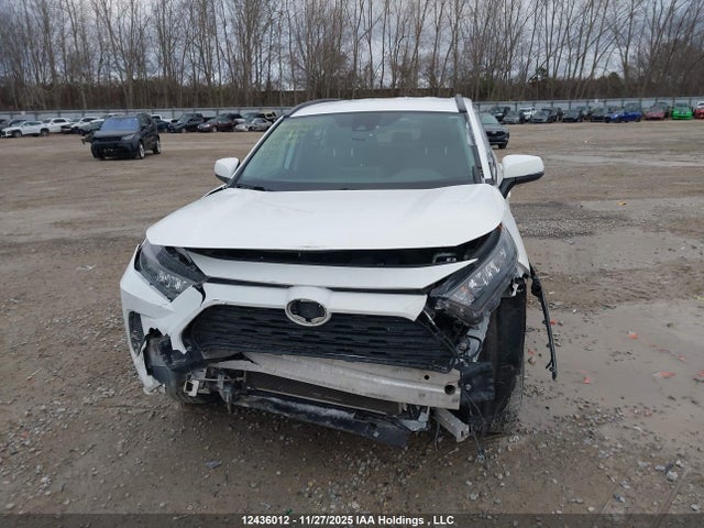 2T3BWRFV2NW134140 Toyota RAV4 LE