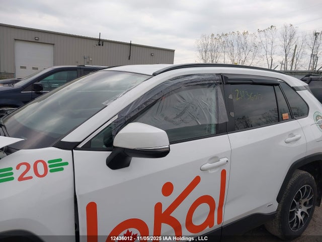 2T3BWRFV2NW134140 Toyota RAV4 LE