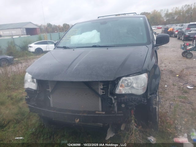2C4RDGBGXJR329066 Dodge Grand Caravan Se
