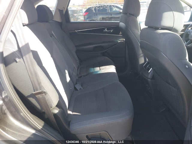 KIA Sorento 2017 5XYPG4A32HG224399 Image 8