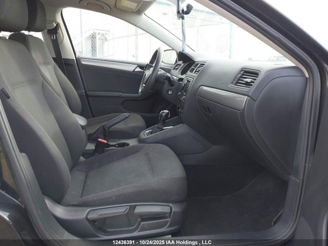Продажа на аукционе авто 2017 Volkswagen Jetta Sedan, vin: 3VW2B7AJ4HM369355, номер лота: 12436391
