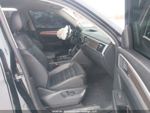 Продажа на аукционе авто 2018 Volkswagen Atlas, vin: 1V2RR2CAXJC557333, номер лота: 12436734