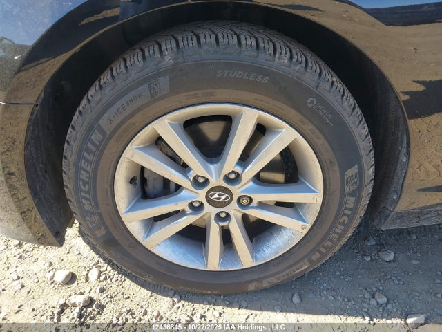 12436845 :رقم المزاد ، 5NPE24AF5FH228260 vin ، 2015 Hyundai Sonata Gl مزاد بيع