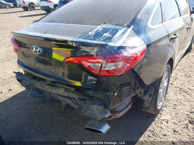 12436845 :رقم المزاد ، 5NPE24AF5FH228260 vin ، 2015 Hyundai Sonata Gl مزاد بيع
