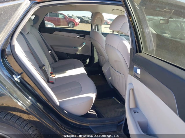 12436845 :رقم المزاد ، 5NPE24AF5FH228260 vin ، 2015 Hyundai Sonata Gl مزاد بيع