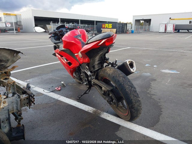 2013 Kawasaki Ex300 B მანქანა იყიდება აუქციონზე, vin: JKAEX8B16DDA03387, აუქციონის ნომერი: 12437217