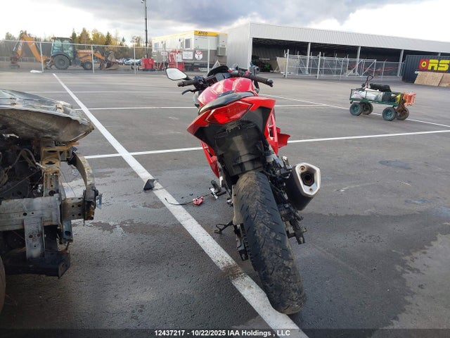 2013 Kawasaki Ex300 B მანქანა იყიდება აუქციონზე, vin: JKAEX8B16DDA03387, აუქციონის ნომერი: 12437217