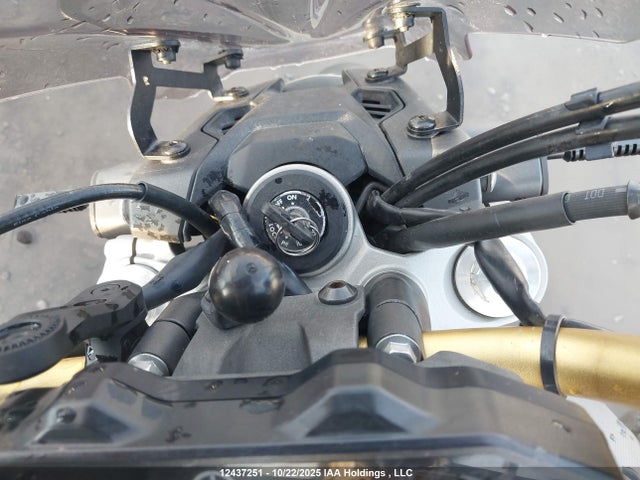 Yamaha FZ07 2015 JYARM06N3FA001060 Image 11