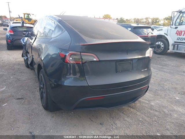 2024 Tesla Model Y Long Range მანქანა იყიდება აუქციონზე, vin: 7SAYGDEE2RF092966, აუქციონის ნომერი: 12438341