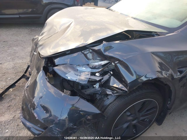 2024 Tesla Model Y Long Range მანქანა იყიდება აუქციონზე, vin: 7SAYGDEE2RF092966, აუქციონის ნომერი: 12438341
