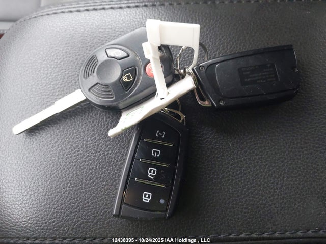1FMCU0G7XGUA78725 Ford ESCAPE SE
