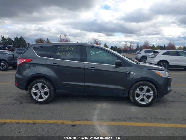 1FMCU0G7XGUA78725 Ford ESCAPE SE