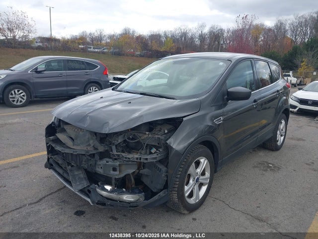 1FMCU0G7XGUA78725 Ford ESCAPE SE