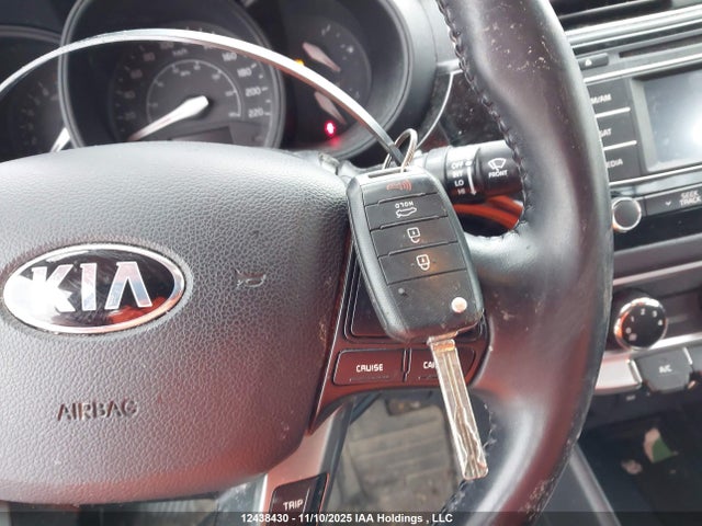 KIA Rio 2016 KNADN4A30G6641169 Image 32