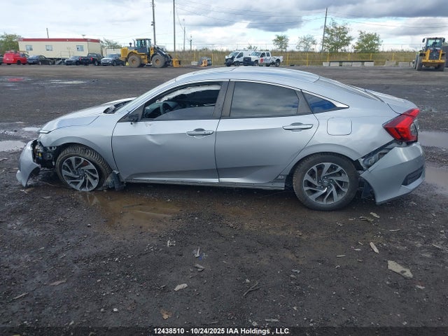 Honda CIVIC EX 2017 2HGFC2F82HH025985 Image 33