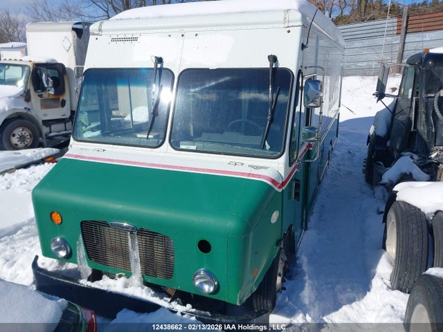12438662 :رقم المزاد ، 4UZAAPDU3BCAS1822 vin ، 2011 Freightliner Chassis M Line Walk-in Van مزاد بيع