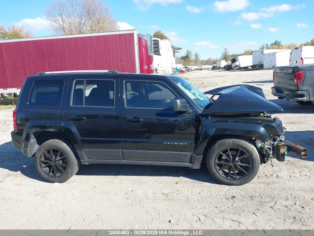 1C4NJRAB0GD635780 Jeep Patriot Sport/north