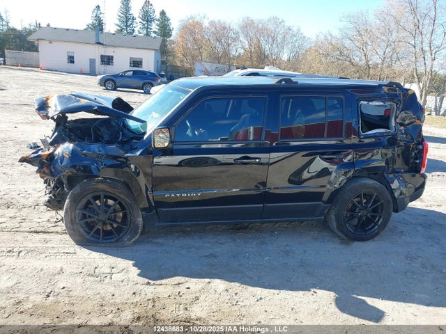 1C4NJRAB0GD635780 Jeep Patriot Sport/north