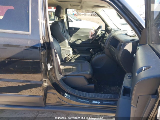 1C4NJRAB0GD635780 Jeep Patriot Sport/north
