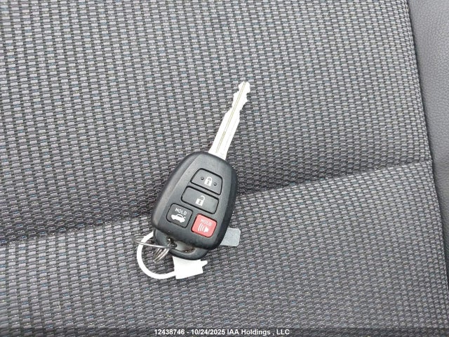 12438746 :رقم المزاد ، 2T1BURHE6KC245265 vin ، 2019 Toyota Corolla مزاد بيع