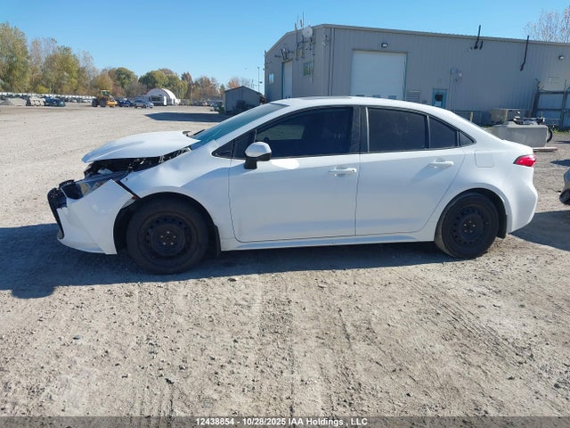 5YFBPRBE4LP030131 Toyota COROLLA LE