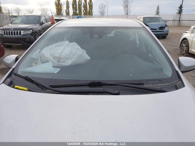 12439208 :رقم المزاد ، 2T1BURHE6KC208460 vin ، 2019 Toyota Corolla Le مزاد بيع