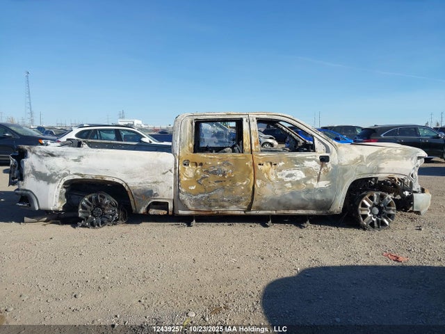 2GC4YREY8R1106677 Chevrolet Silverado K2500 High Country