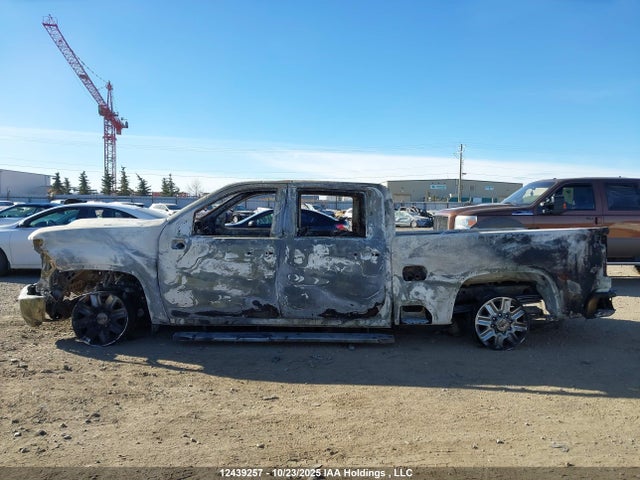 2GC4YREY8R1106677 Chevrolet Silverado K2500 High Country