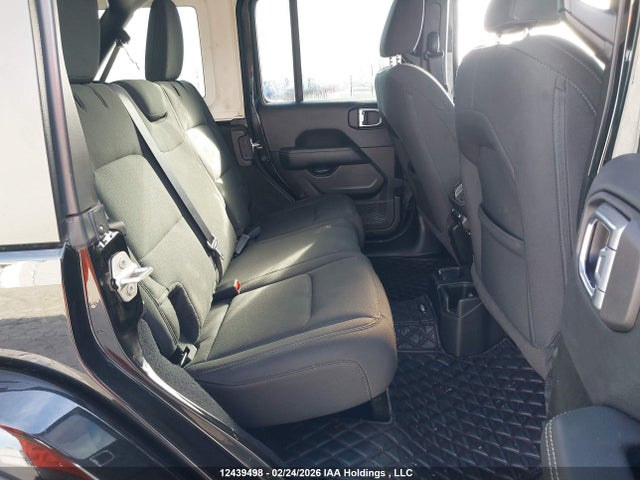 1C4HJXEGXPW614317 Jeep Wrangler 4-door Sahara