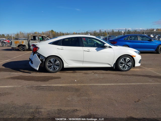 Продажа на аукционе авто 2018 Honda Civic Ex-t, vin: 2HGFC1F46JH106758, номер лота: 12439724