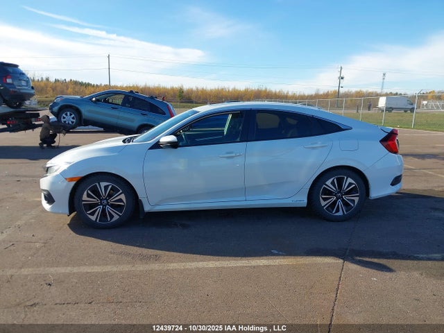 Продажа на аукционе авто 2018 Honda Civic Ex-t, vin: 2HGFC1F46JH106758, номер лота: 12439724